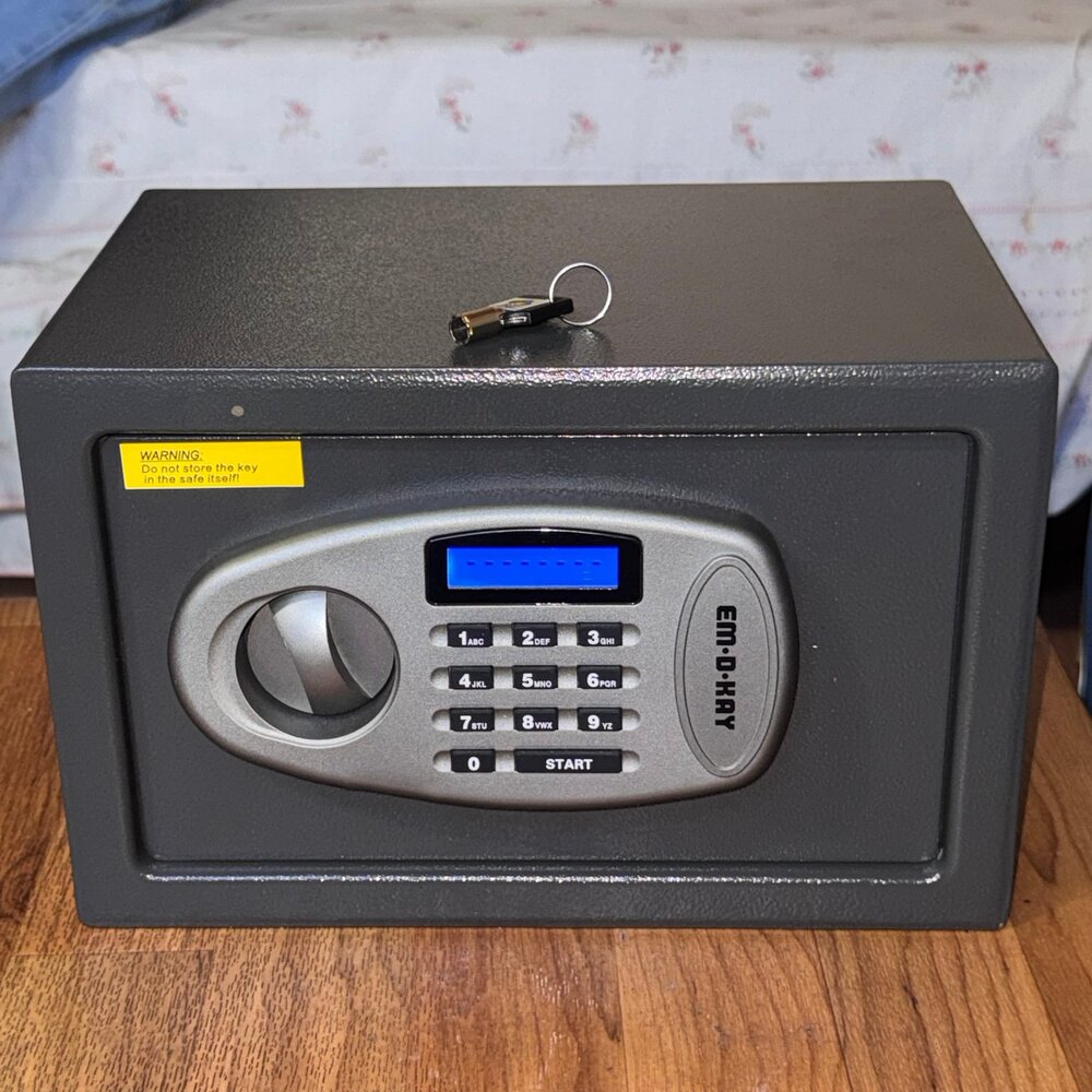 Em-D-Kay E1N Digital Entry Security Safe Withe Keypad and Key Override